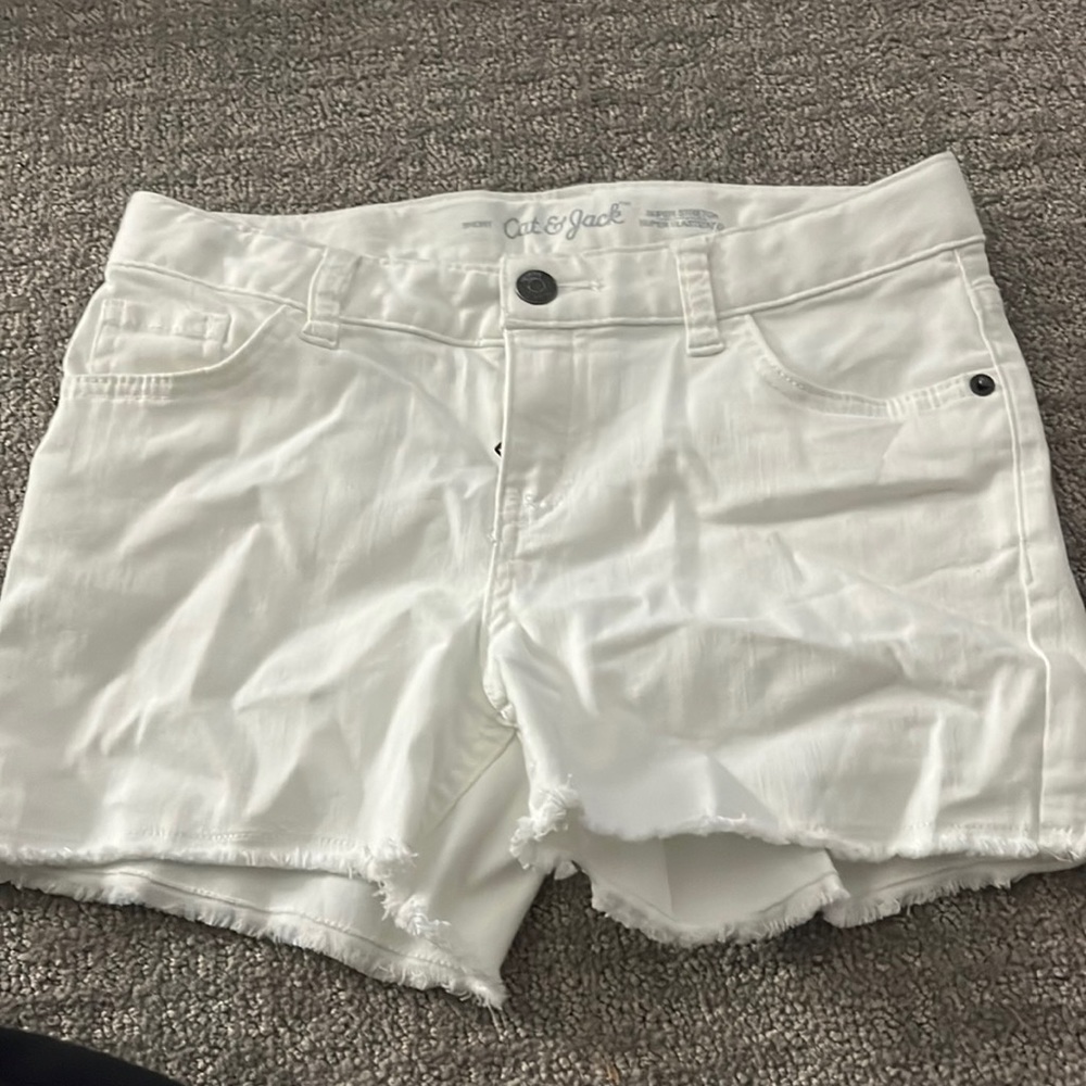 Cat and Jack super stretch white jean shorts size L